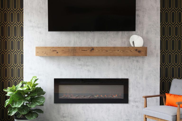 Box Mantel