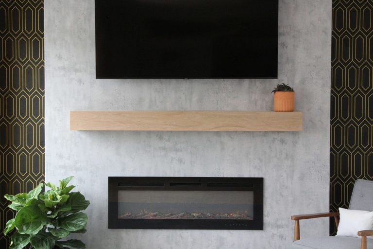 Box Mantel