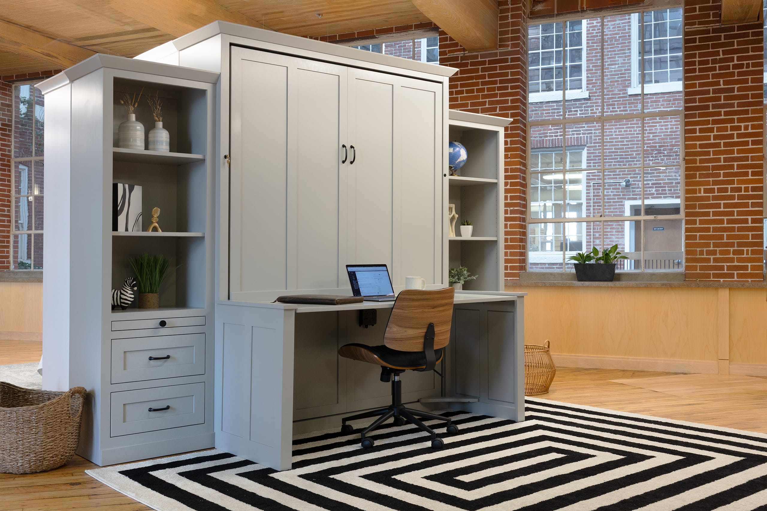 Murphy Bed with Auto Desk