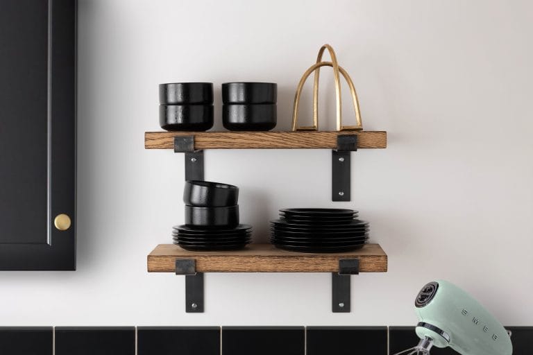 Deep Shelves with Full Brackets